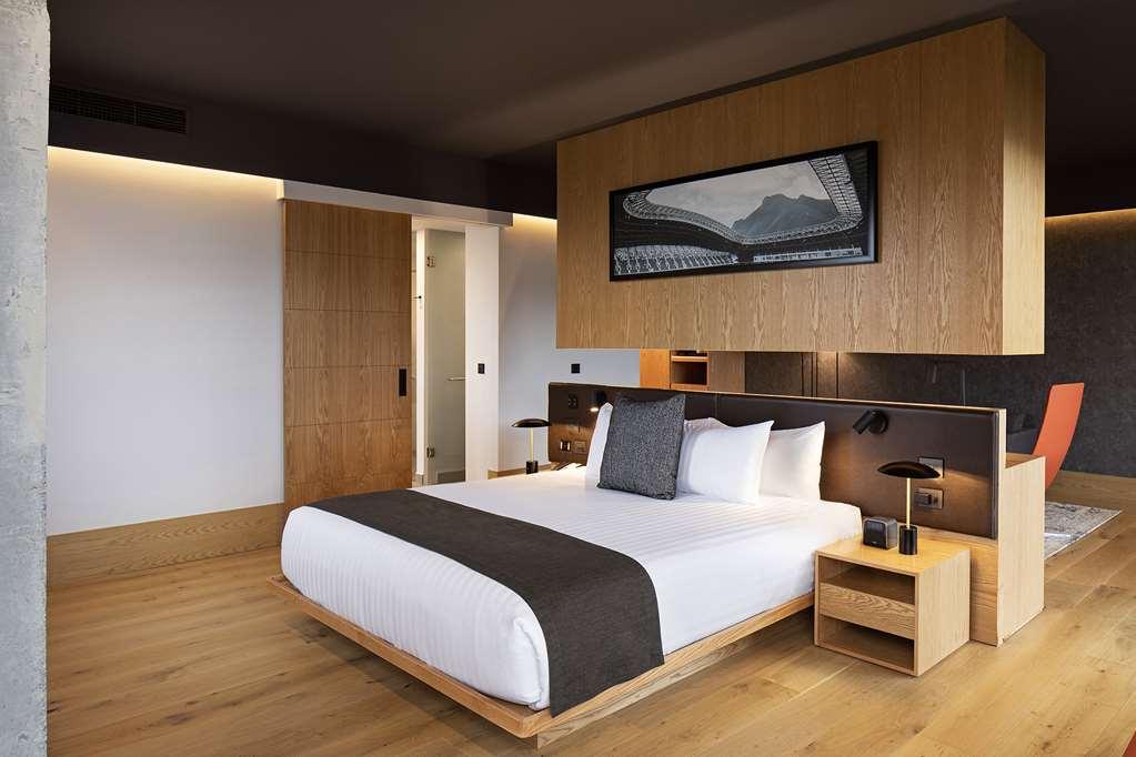 Galeria Plaza Monterrey Hotel Szoba fotó A bedroom at the hotel