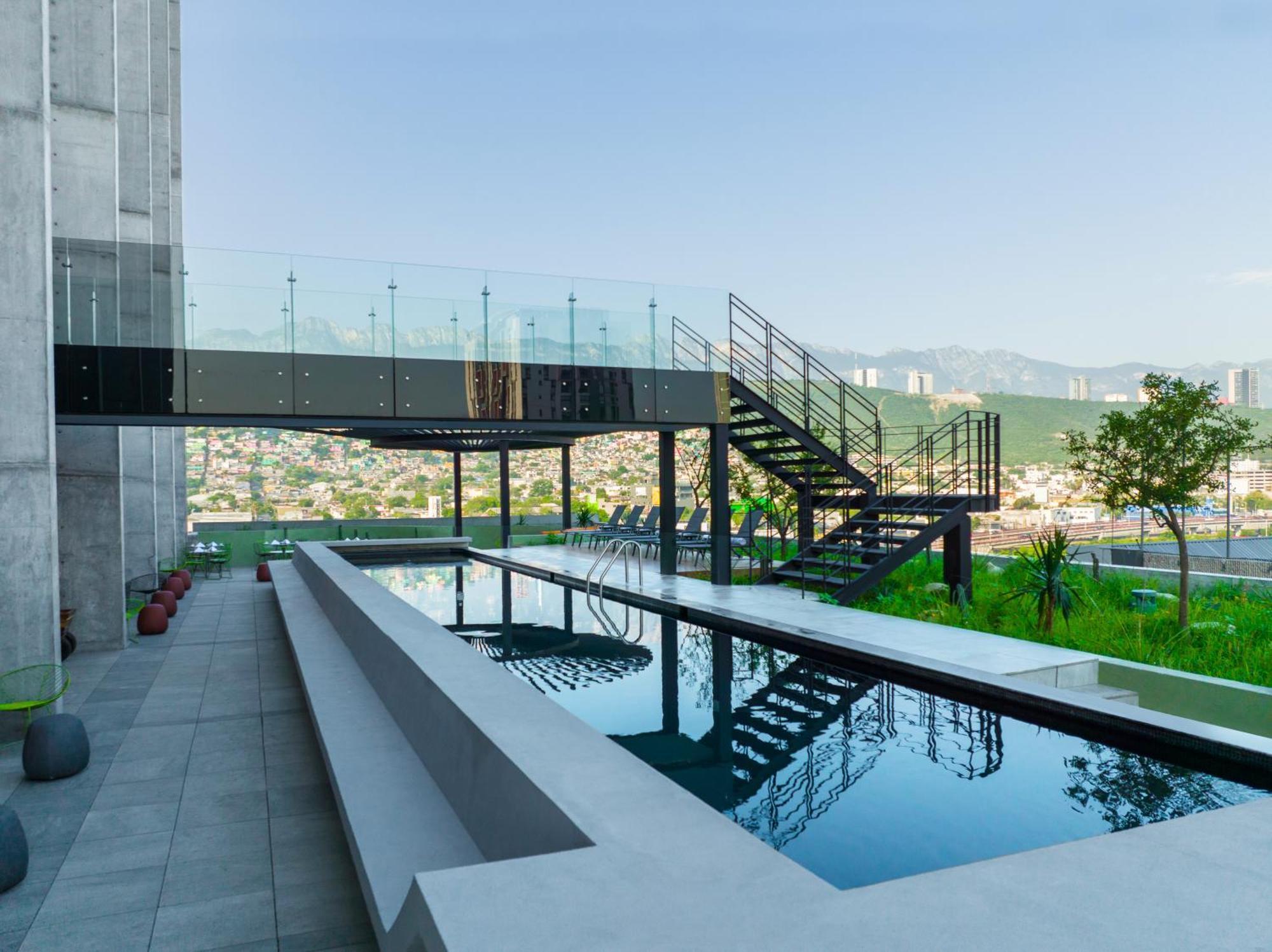 Galeria Plaza Monterrey Hotel Kültér fotó Skyline Residences